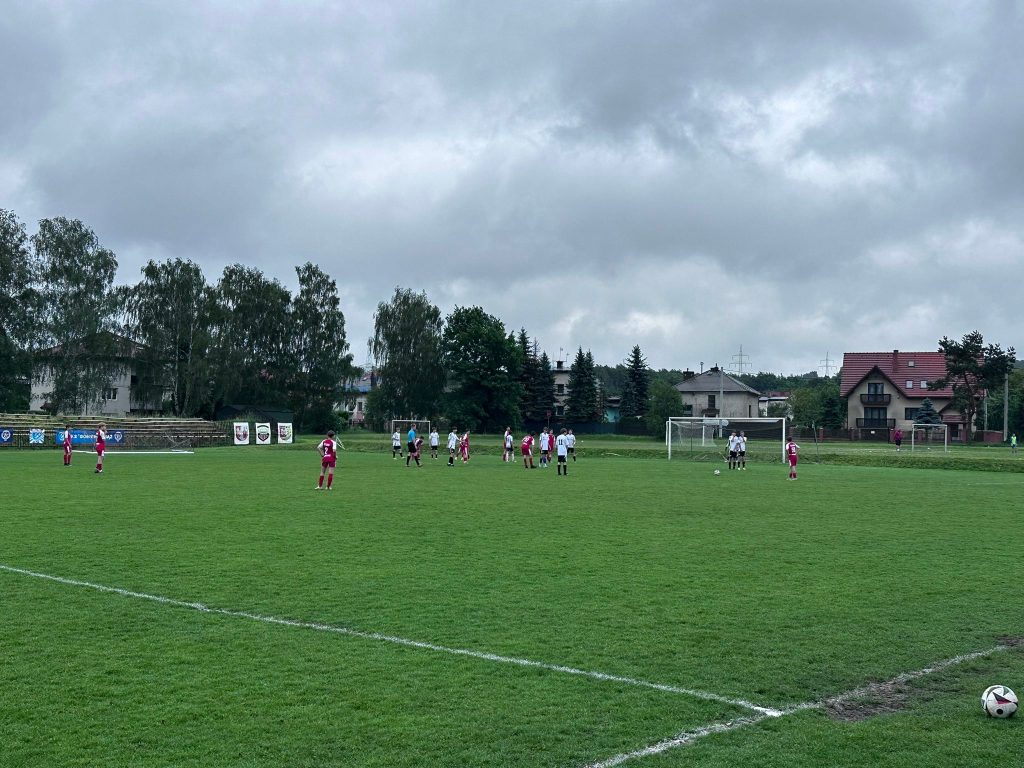 Przegrana trampkarzy w zaległym spotkaniu