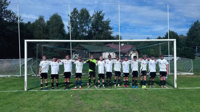 Juniorzy LKS Victoria Zalas wygrywają pierwszy mecz ligowy